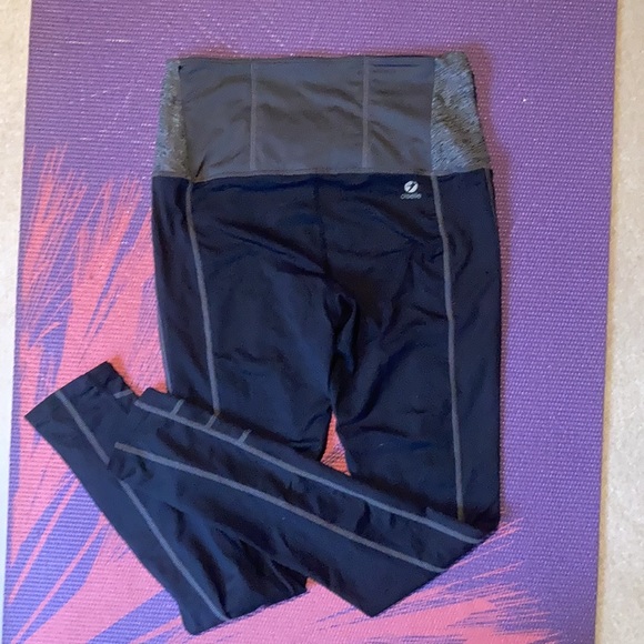 Oiselle meter leggings size 2 - Picture 4 of 5
